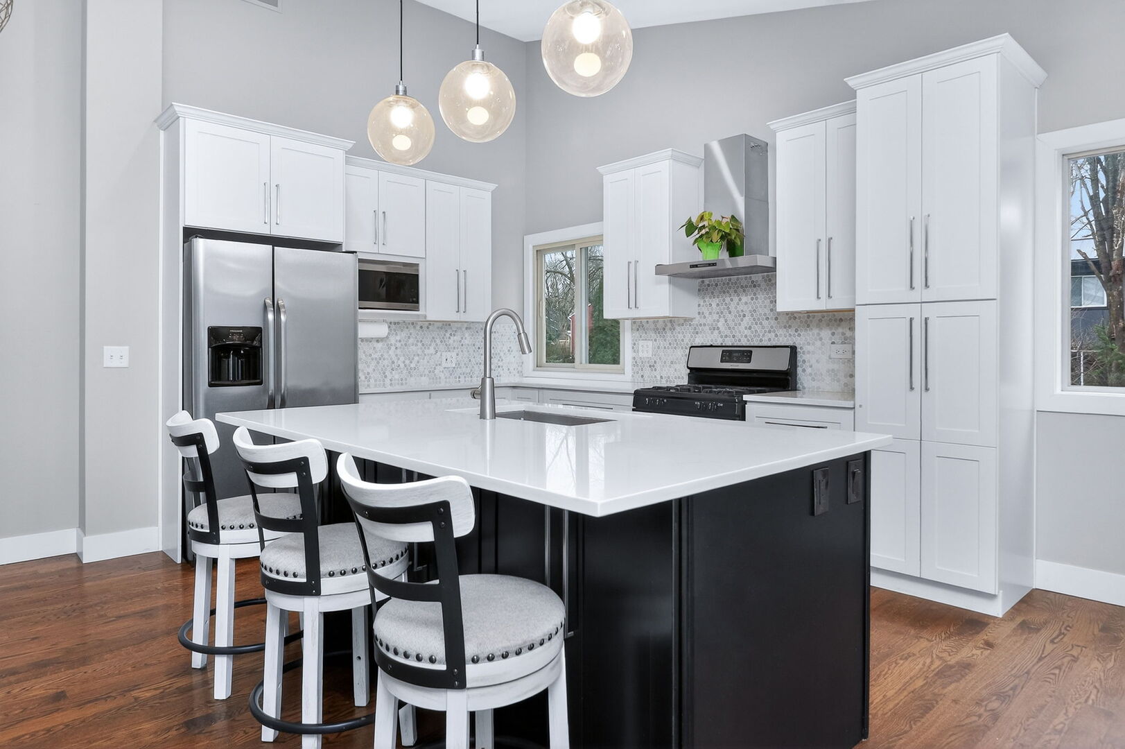 1919 Coach Drive, Naperville, IL 60565