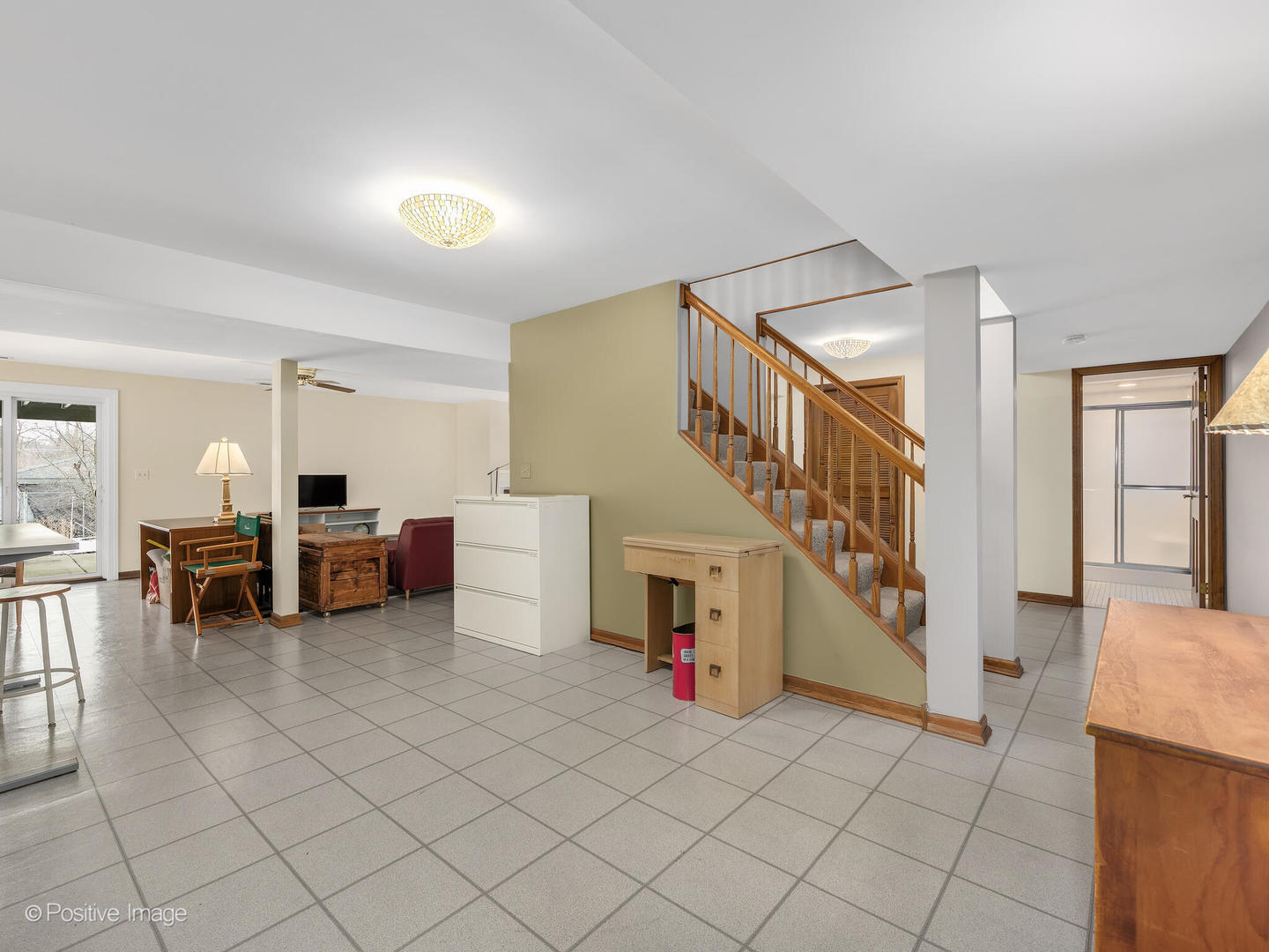 412 Lawrence Avenue, Glen Ellyn, IL 60137