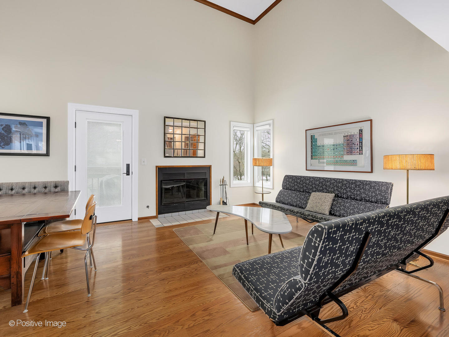 412 Lawrence Avenue, Glen Ellyn, IL 60137