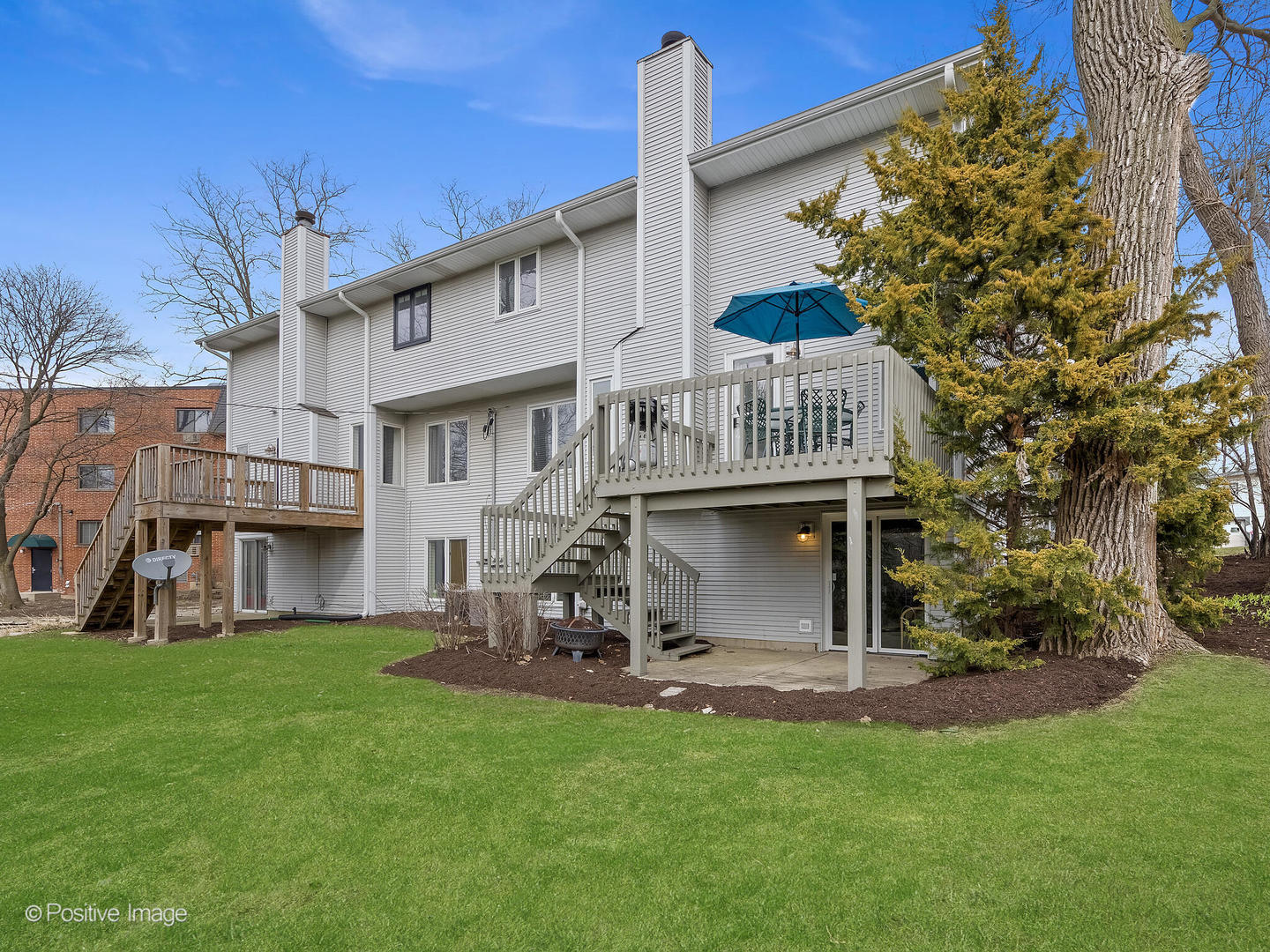 412 Lawrence Avenue, Glen Ellyn, IL 60137