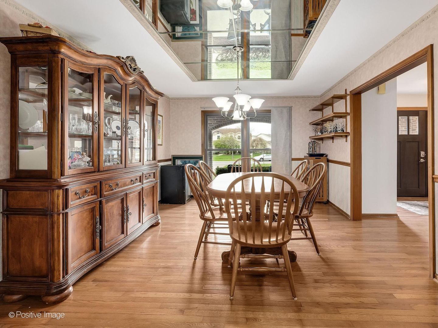 612 Stuart Drive, Carol Stream, IL 60188