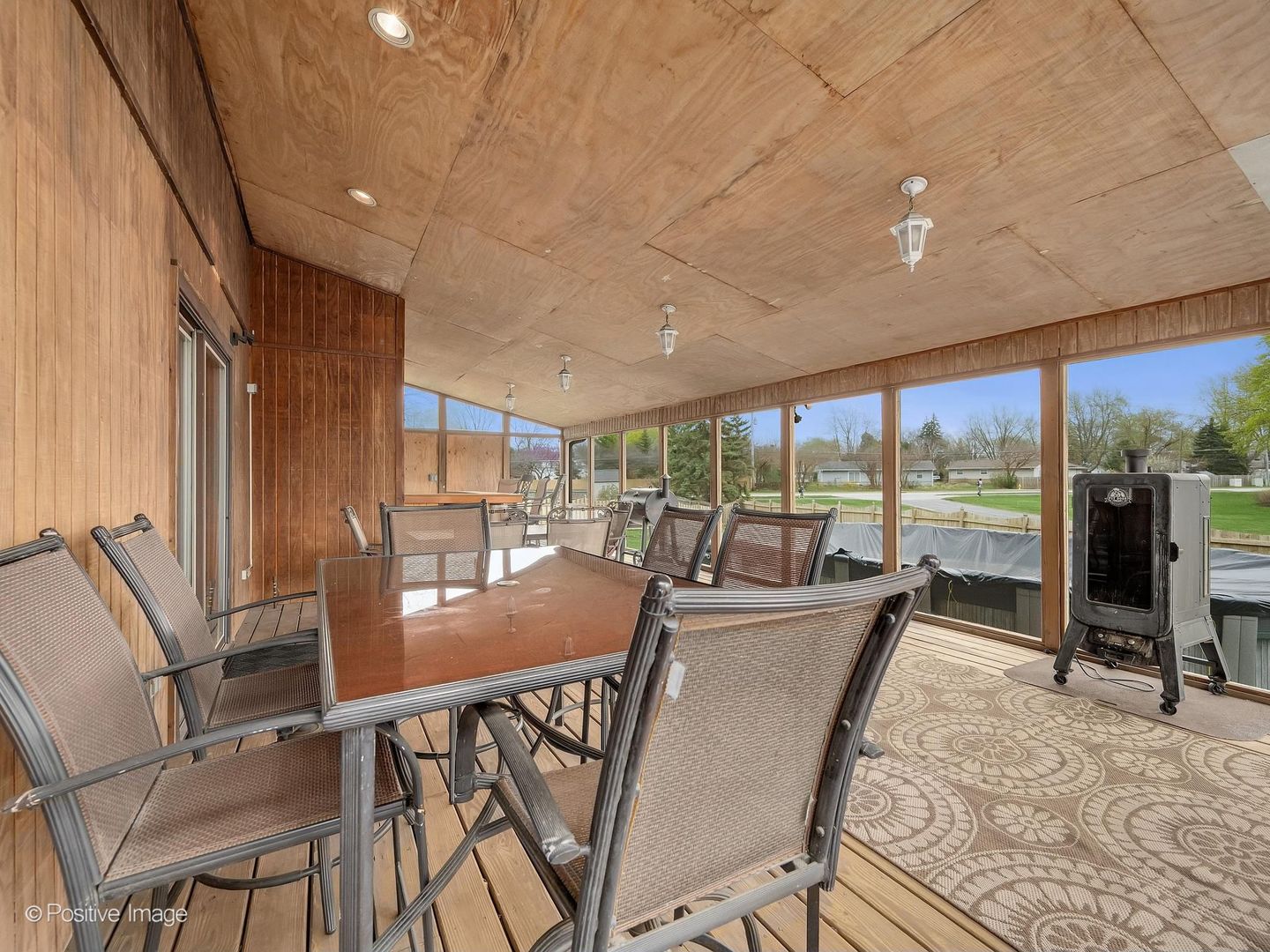 612 Stuart Drive, Carol Stream, IL 60188