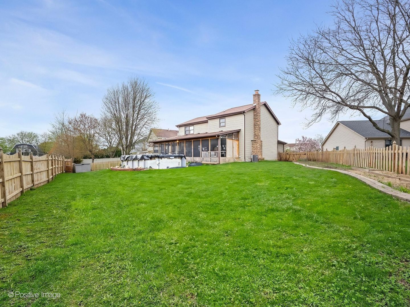 612 Stuart Drive, Carol Stream, IL 60188