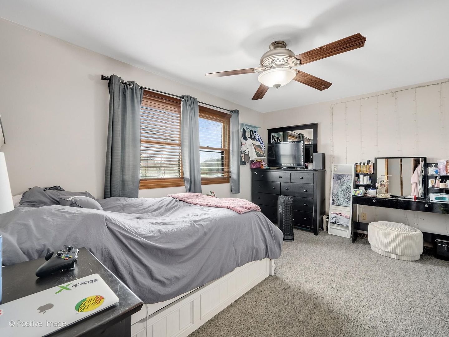 612 Stuart Drive, Carol Stream, IL 60188