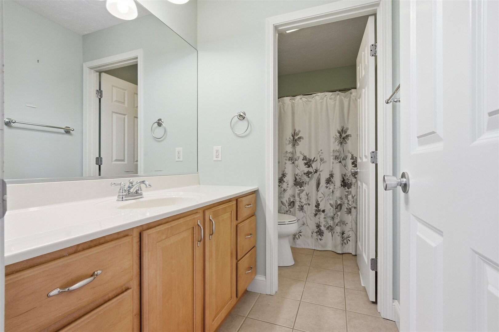 2510 Crooked Creek Road, Bloomington, IL 61705