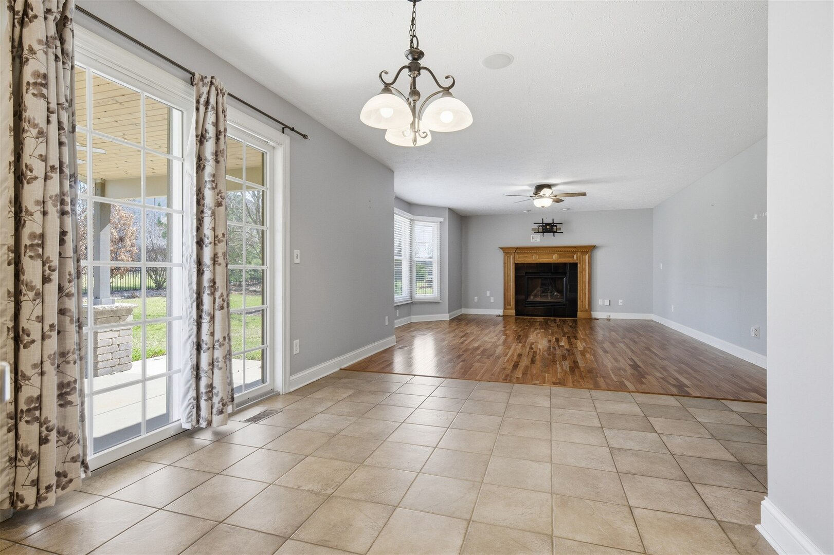 2510 Crooked Creek Road, Bloomington, IL 61705