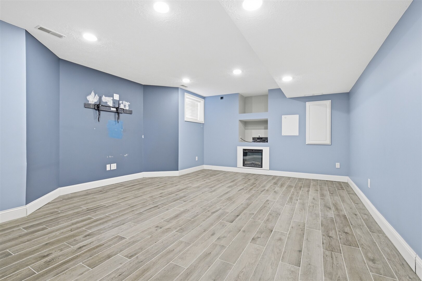 2510 Crooked Creek Road, Bloomington, IL 61705