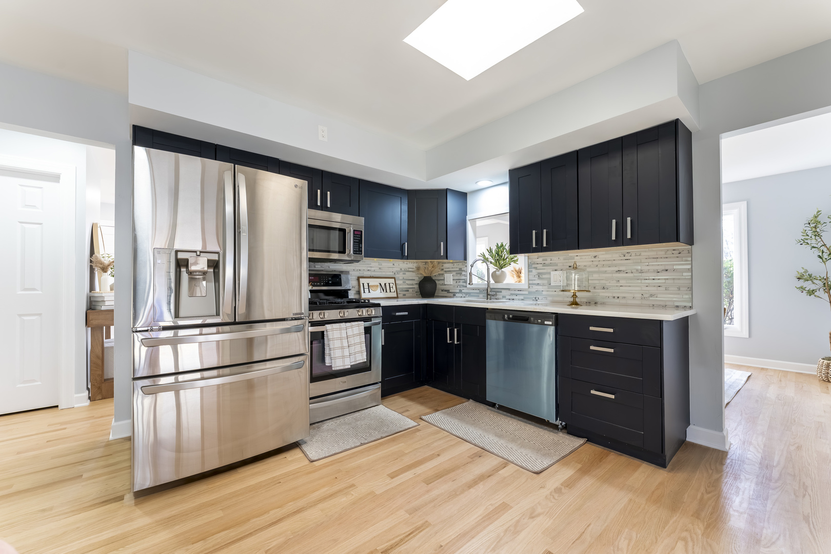 2205 Country Knoll Lane, Elgin, IL 60123