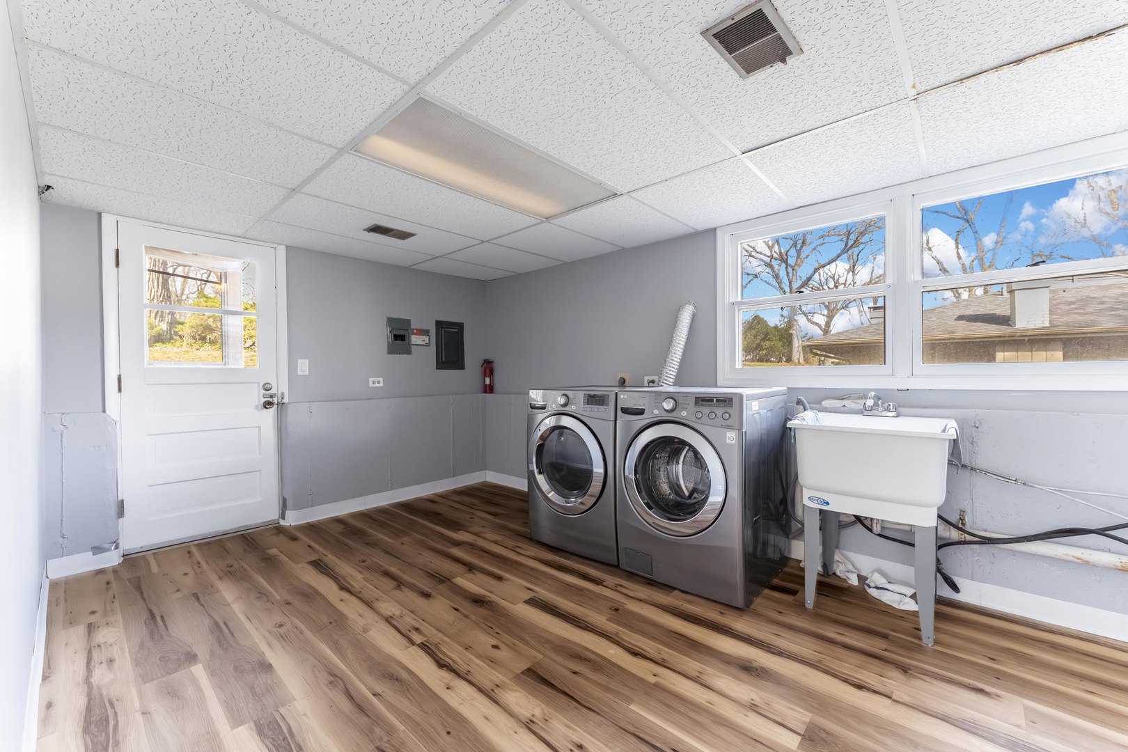 2205 Country Knoll Lane, Elgin, IL 60123