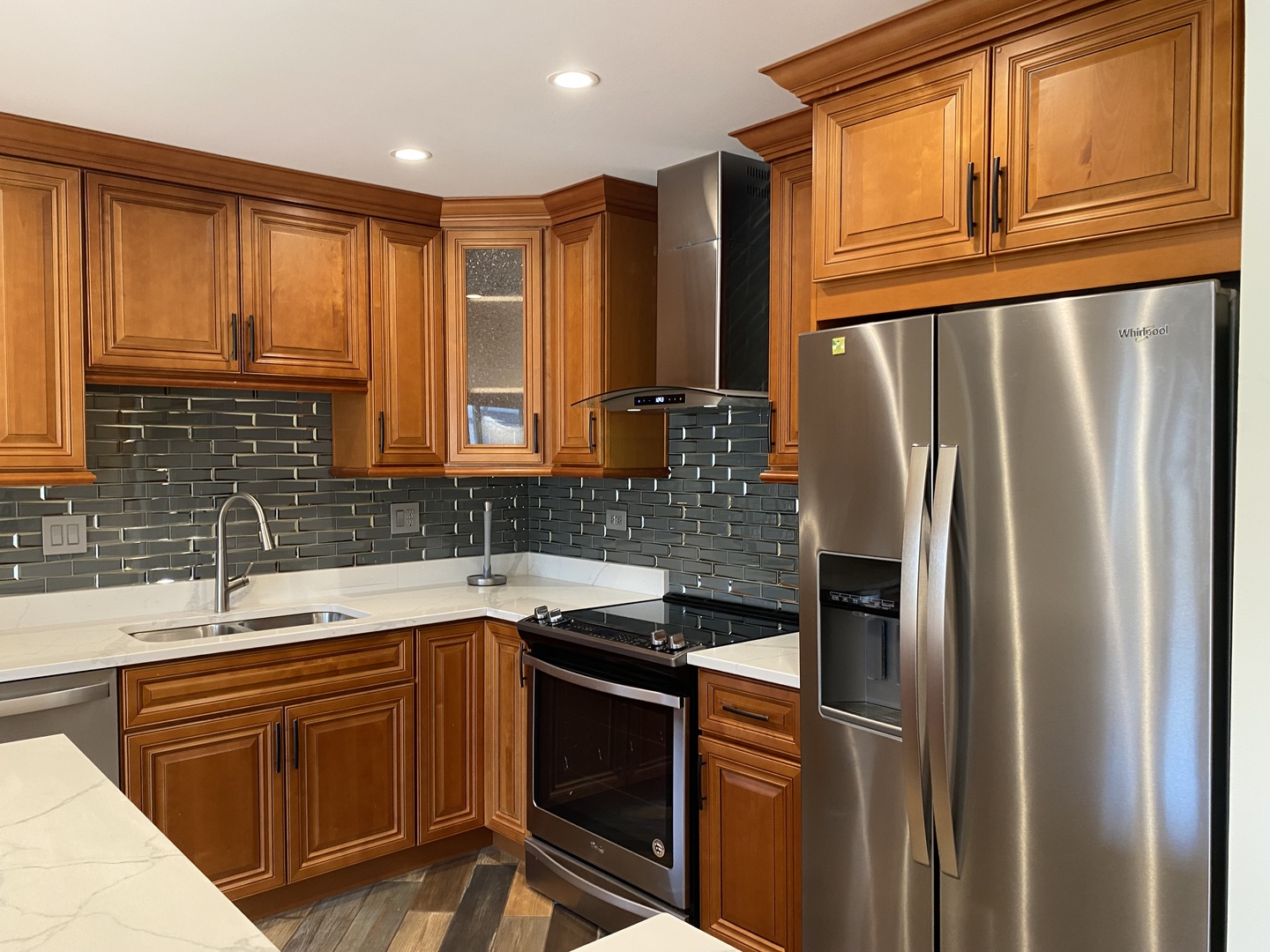 50 Plymouth Court #202B, Naperville, IL 60565