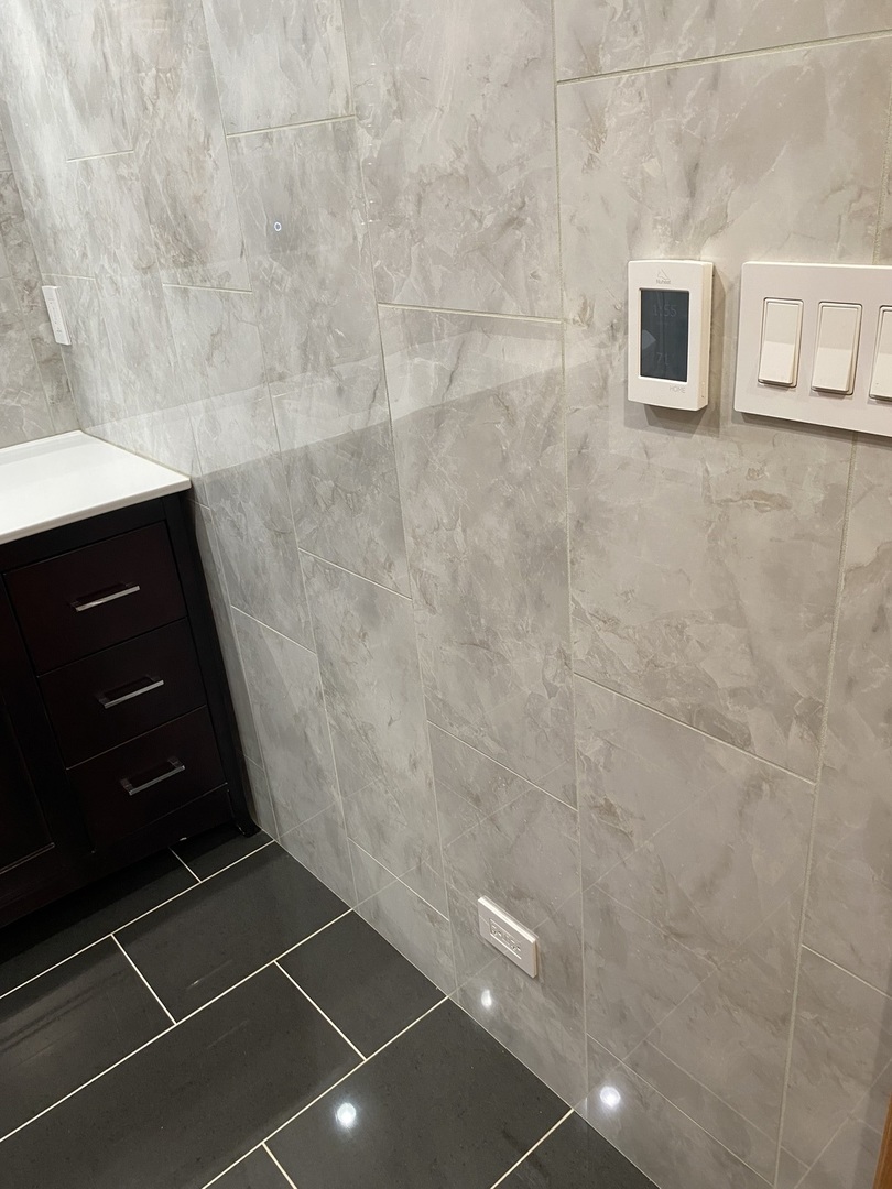 50 Plymouth Court #202B, Naperville, IL 60565