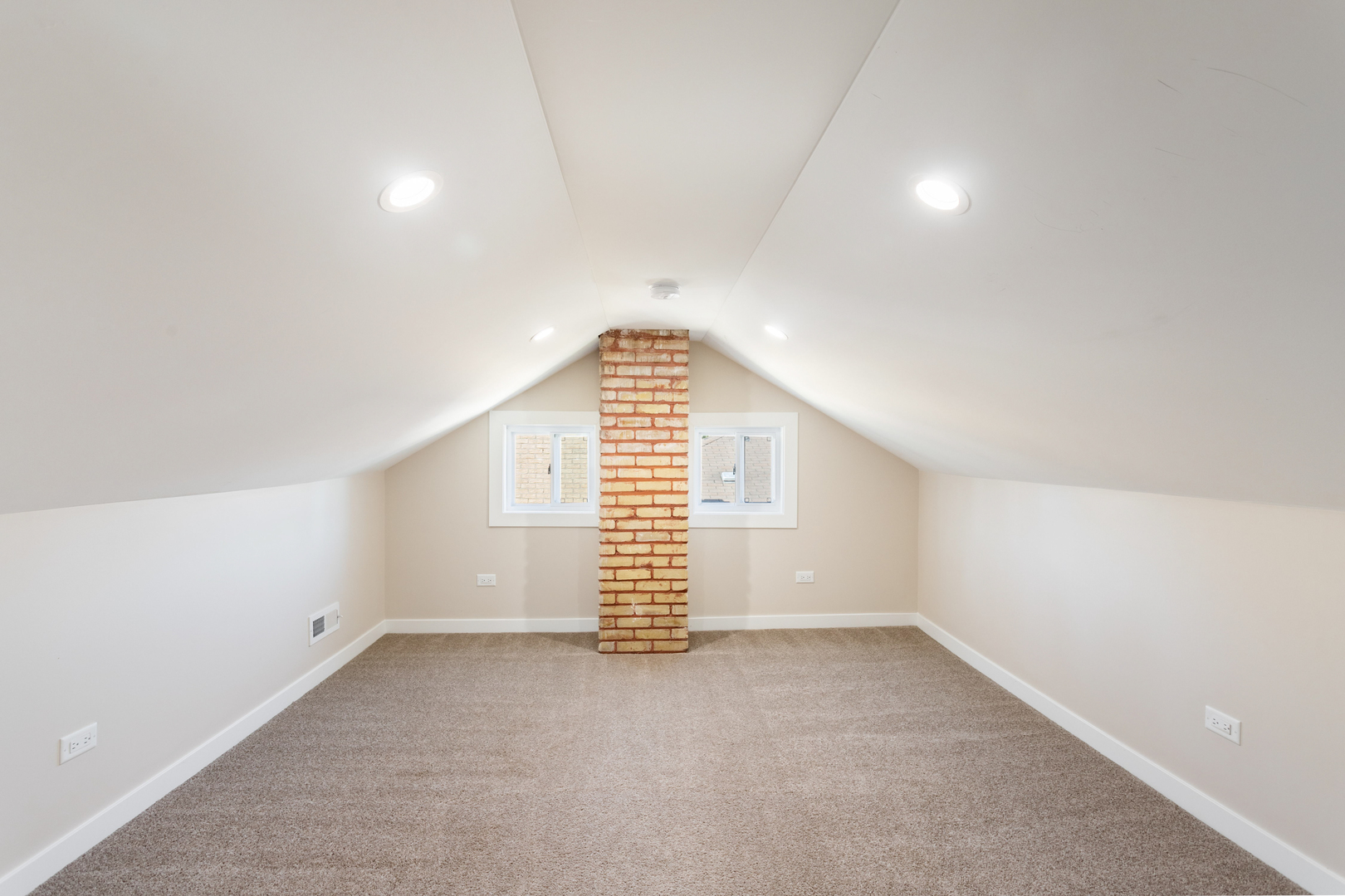 2945 Vernon Avenue, Brookfield, IL 60513