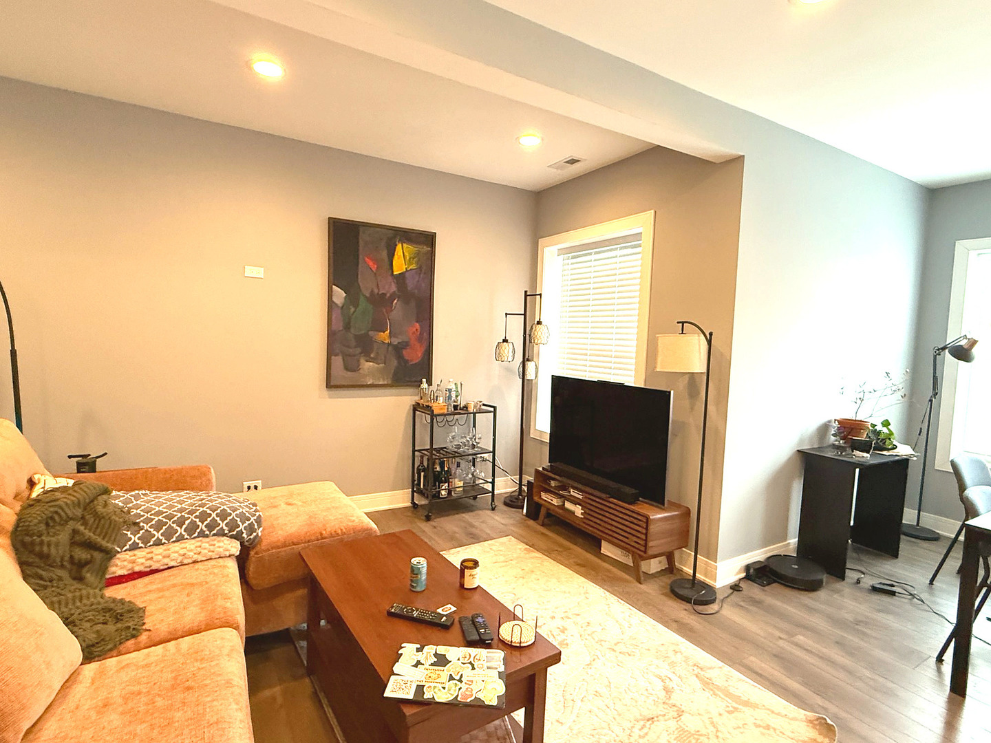 4925 N Albany Avenue, Chicago, IL 60625