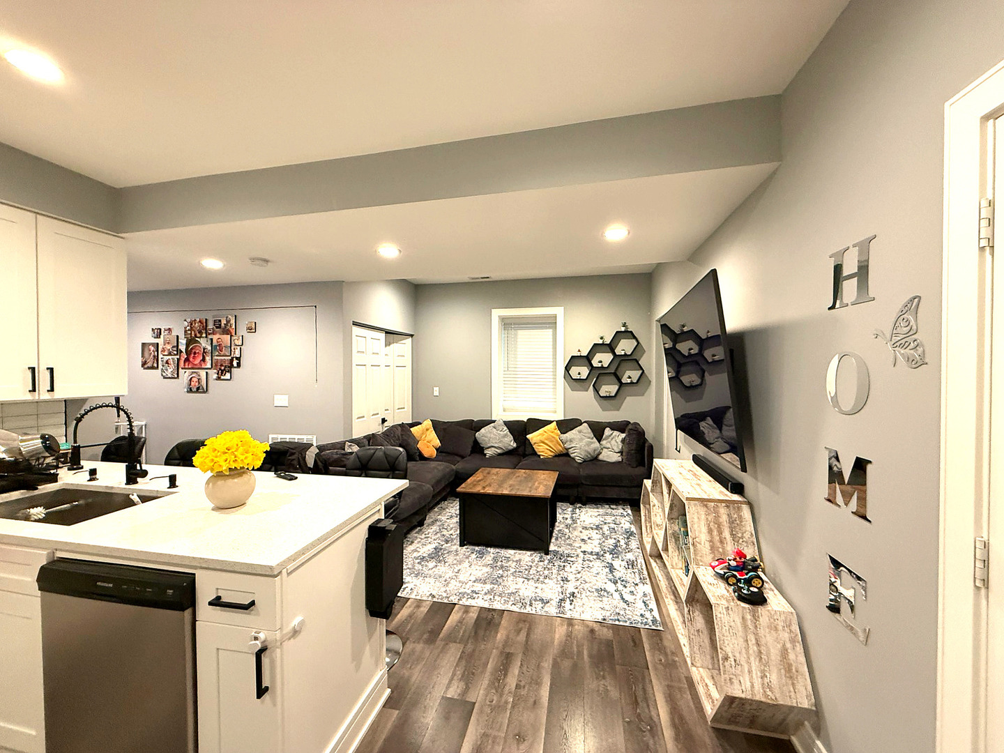 4925 N Albany Avenue, Chicago, IL 60625