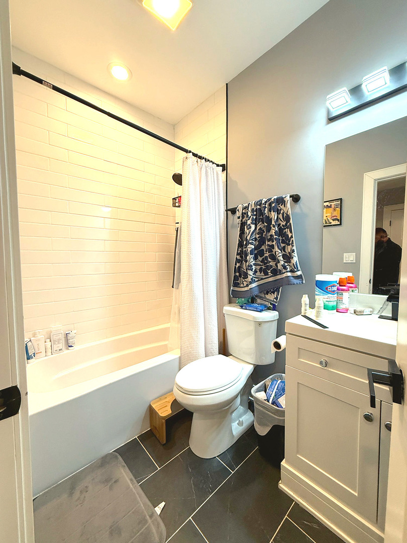 4925 N Albany Avenue, Chicago, IL 60625