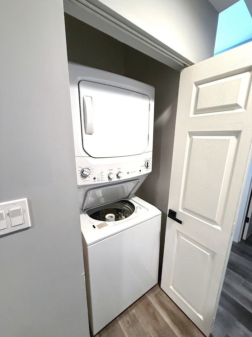 4925 N Albany Avenue, Chicago, IL 60625