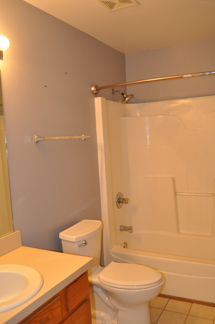 900 Shorewood Drive, Shorewood, IL 60404