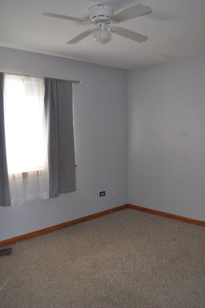 900 Shorewood Drive, Shorewood, IL 60404