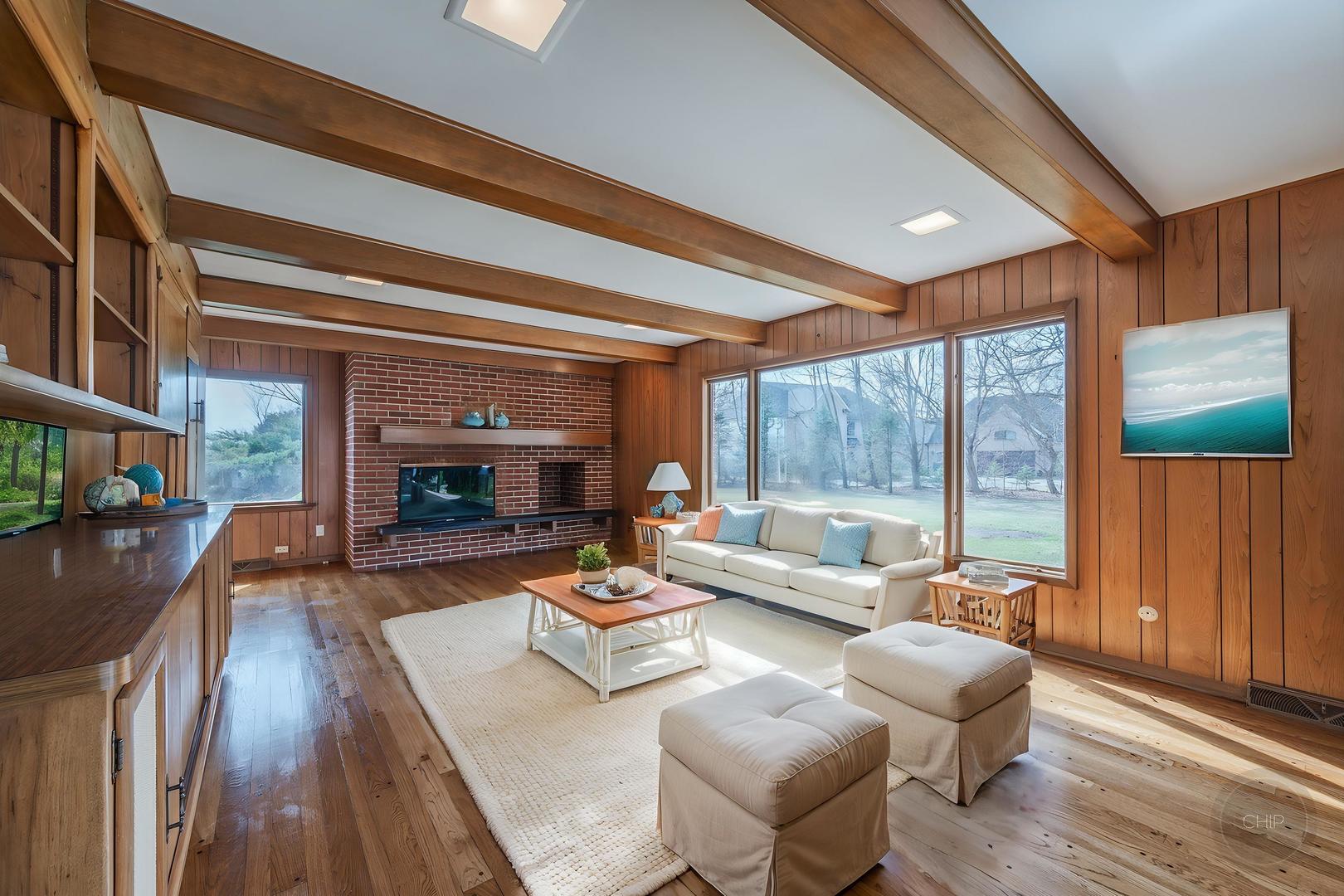 15600 Griswold Springs Road, Plano, IL 60545