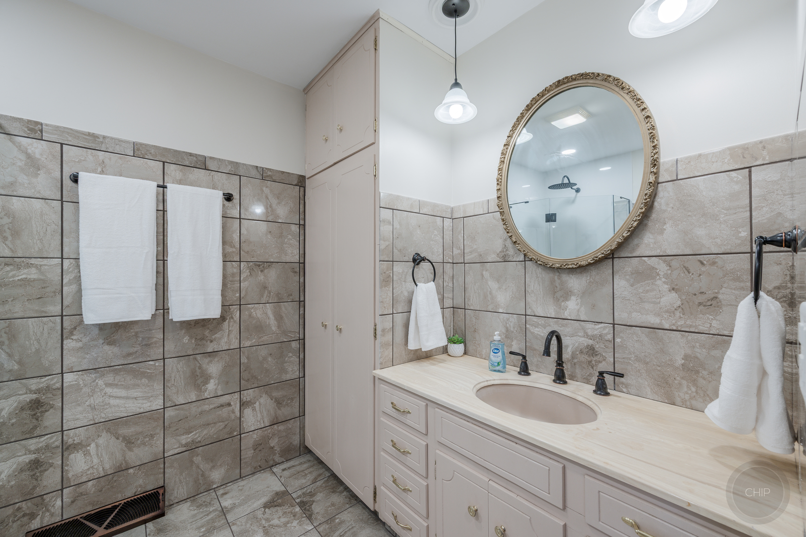 15600 Griswold Springs Road, Plano, IL 60545