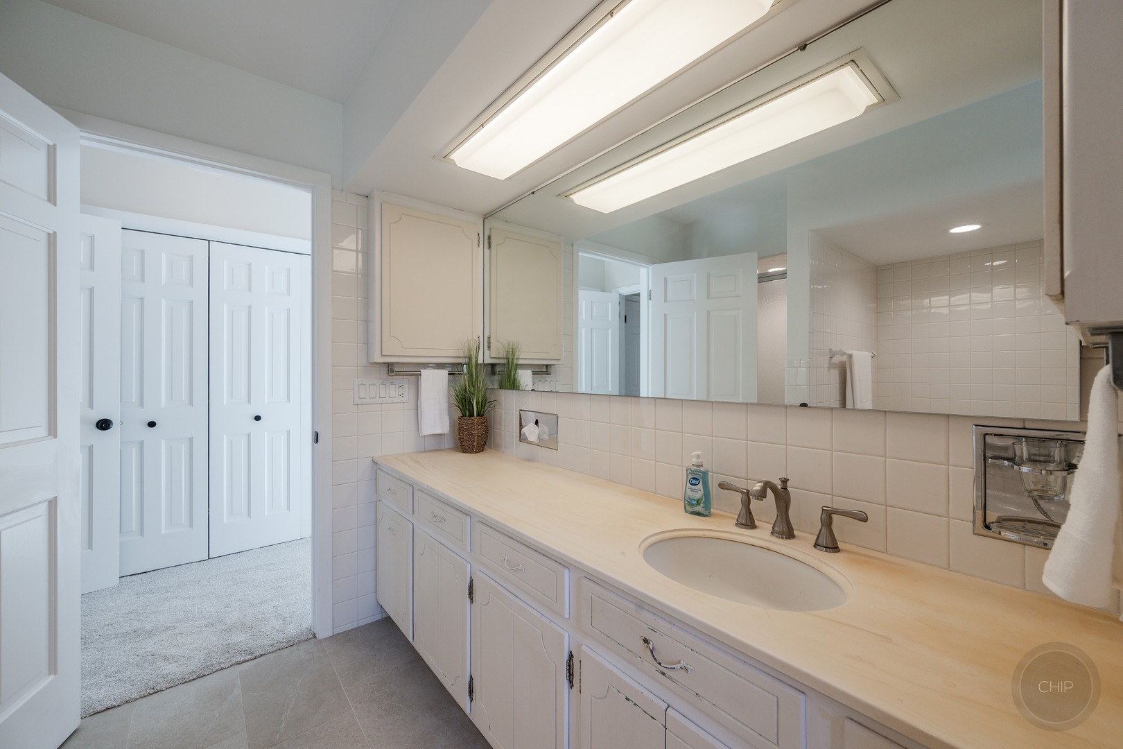 15600 Griswold Springs Road, Plano, IL 60545