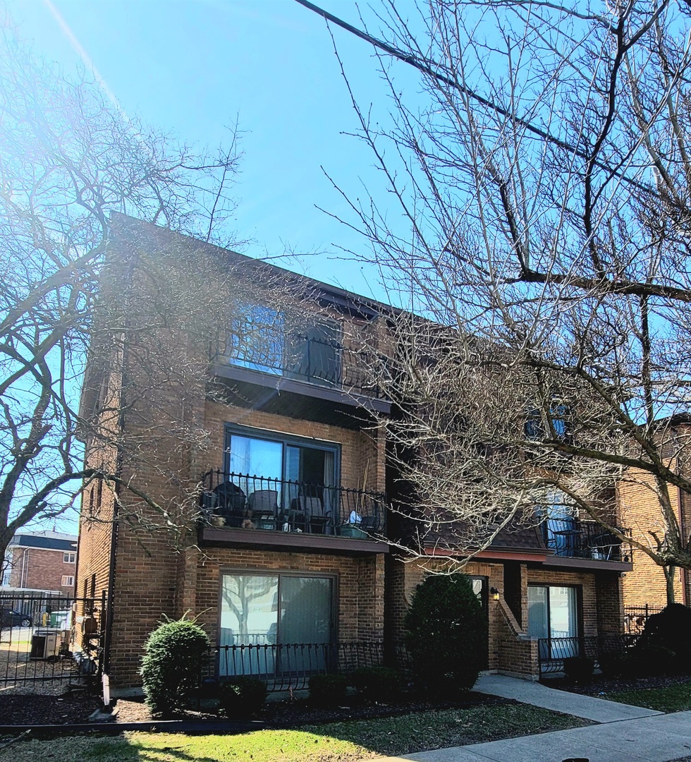 1889 Michigan City Road #3E, Calumet City, IL 60409