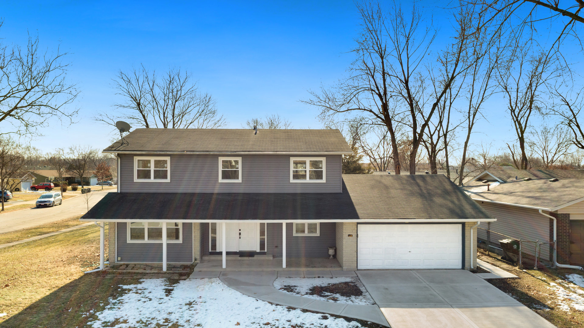 99 Essex Road, Elk Grove Village, IL 60007