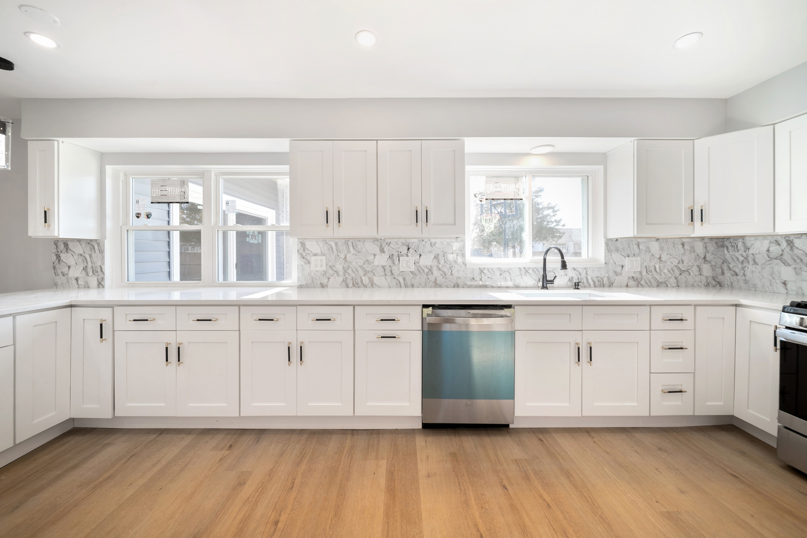 99 Essex Road, Elk Grove Village, IL 60007