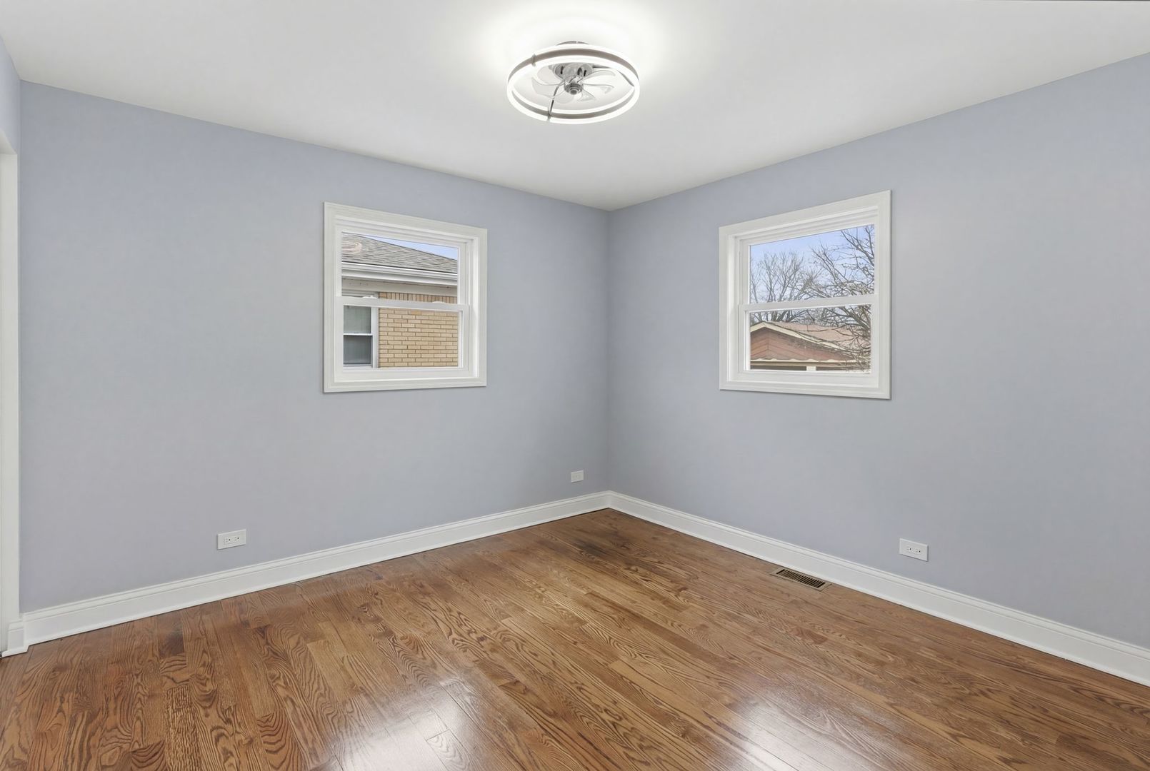 15566 Gouwens Lane, South Holland, IL 60473