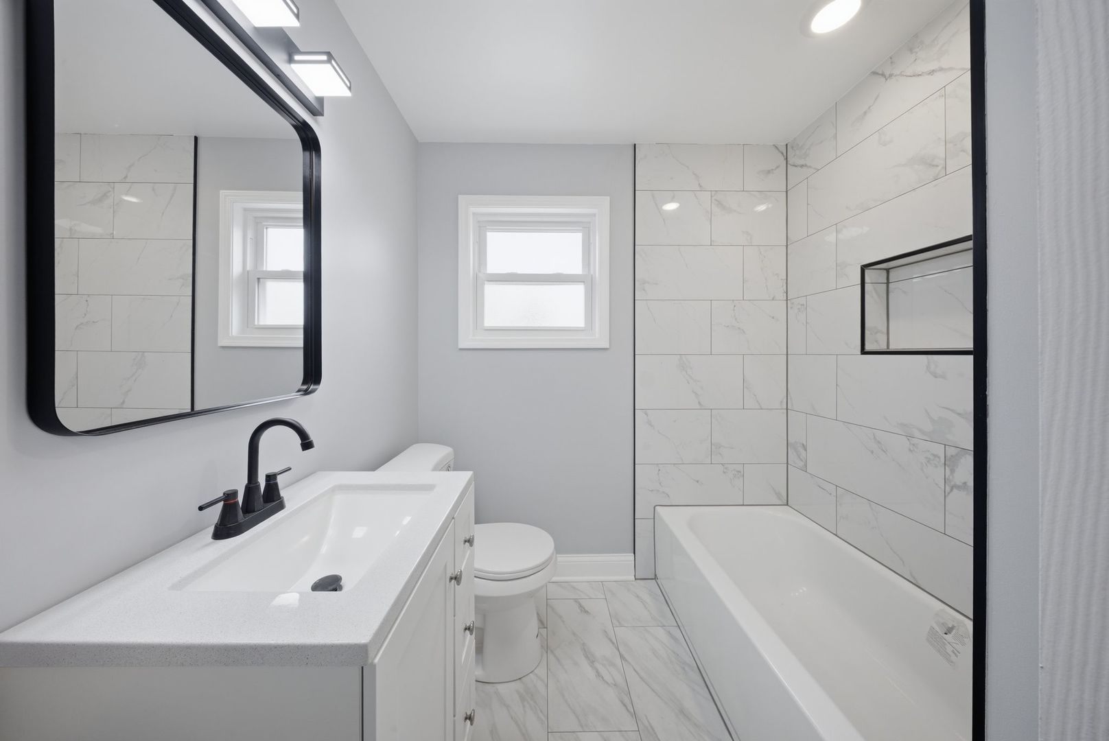 15566 Gouwens Lane, South Holland, IL 60473