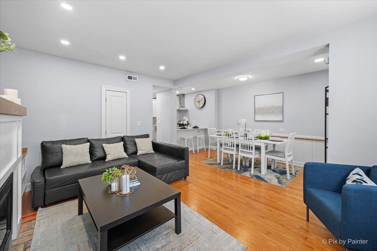 1969 N Lincoln Avenue #1, Chicago, IL 60614