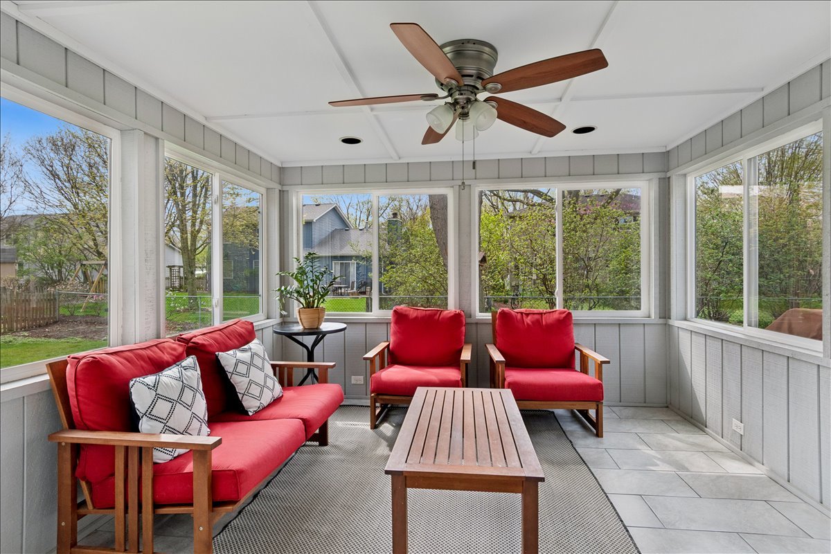 535 Apache Drive, Batavia, IL 60510