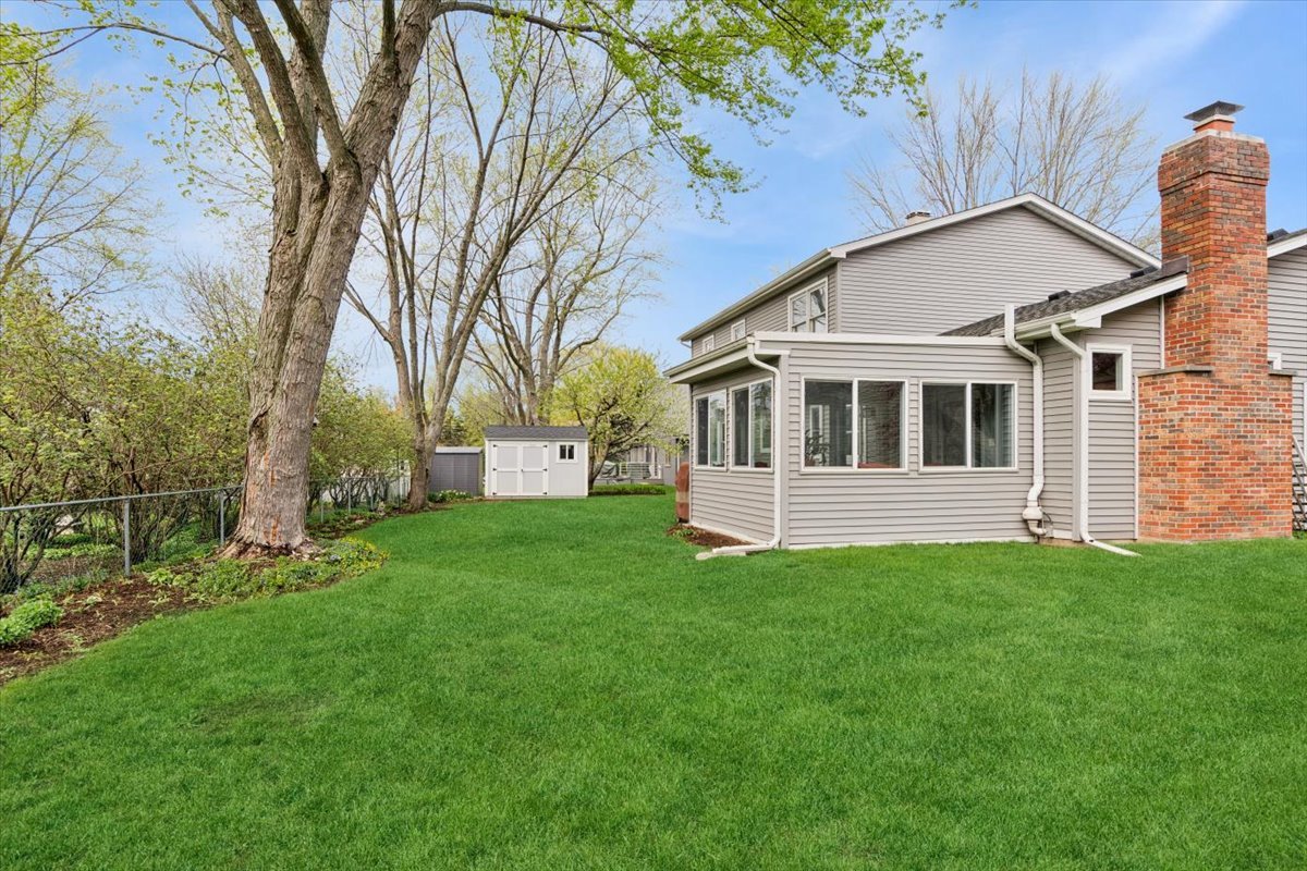 535 Apache Drive, Batavia, IL 60510