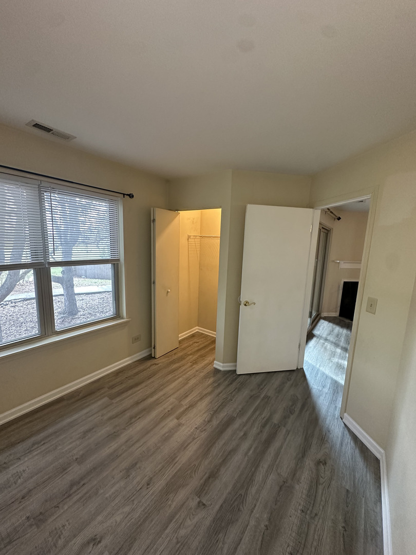 214 Glengarry Drive #201, Bloomingdale, IL 60108