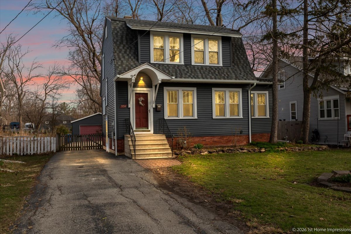 334 W School Street, Villa Park, IL 60181