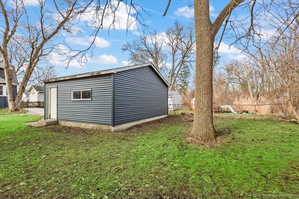 334 W School Street, Villa Park, IL 60181