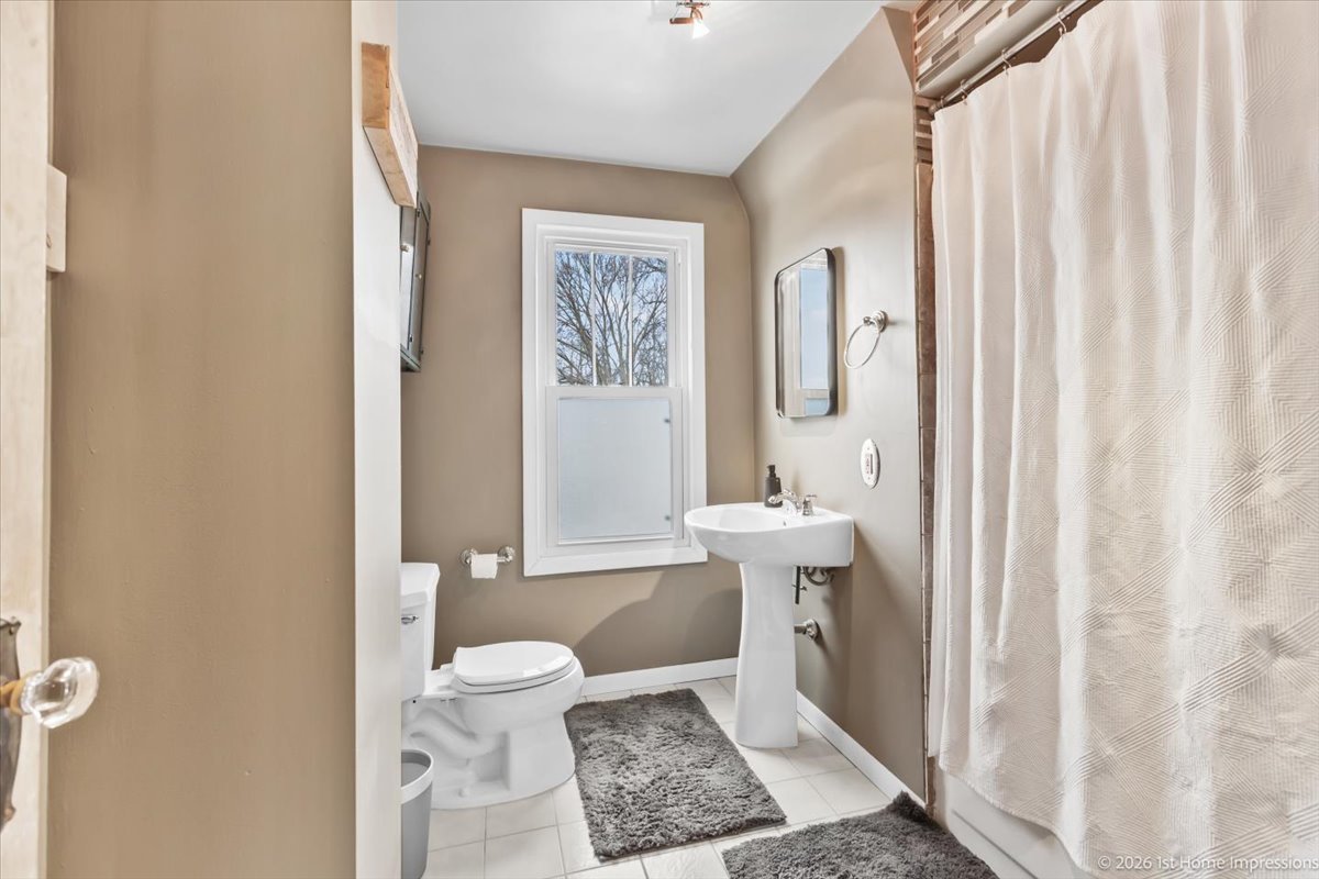 334 W School Street, Villa Park, IL 60181