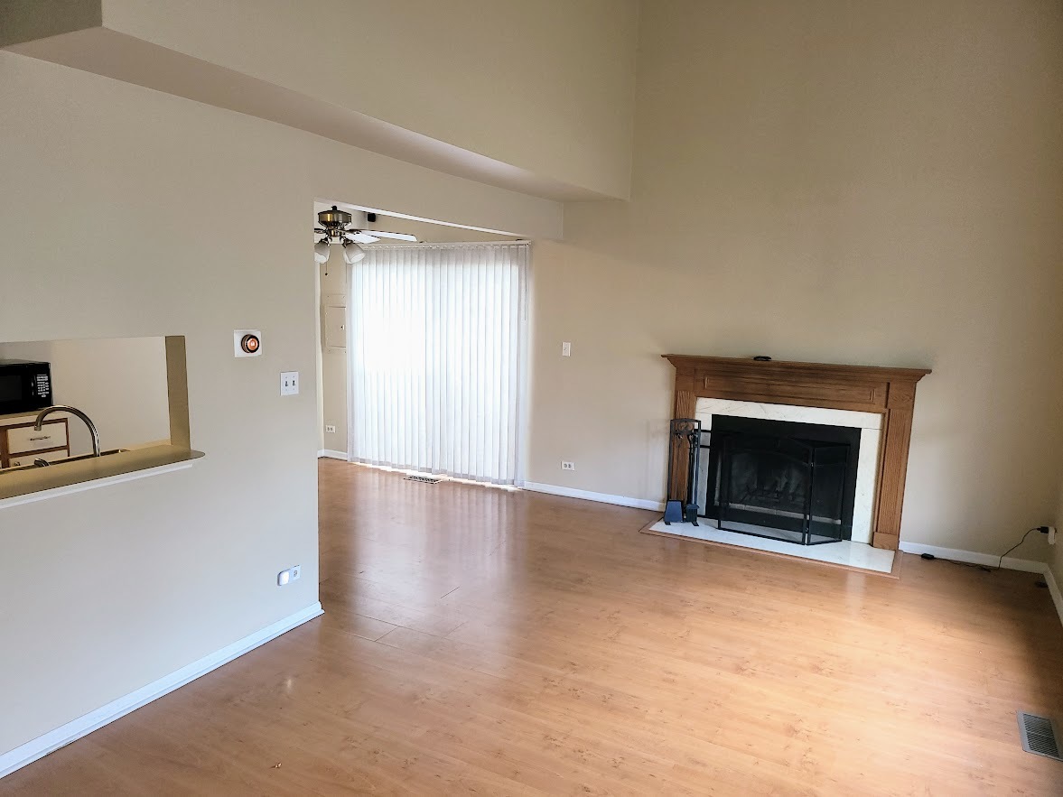 216 Ivy Court, Streamwood, IL 60107