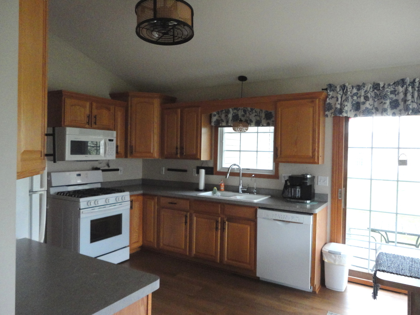 144 Winding Trail, Diamond, IL 60416