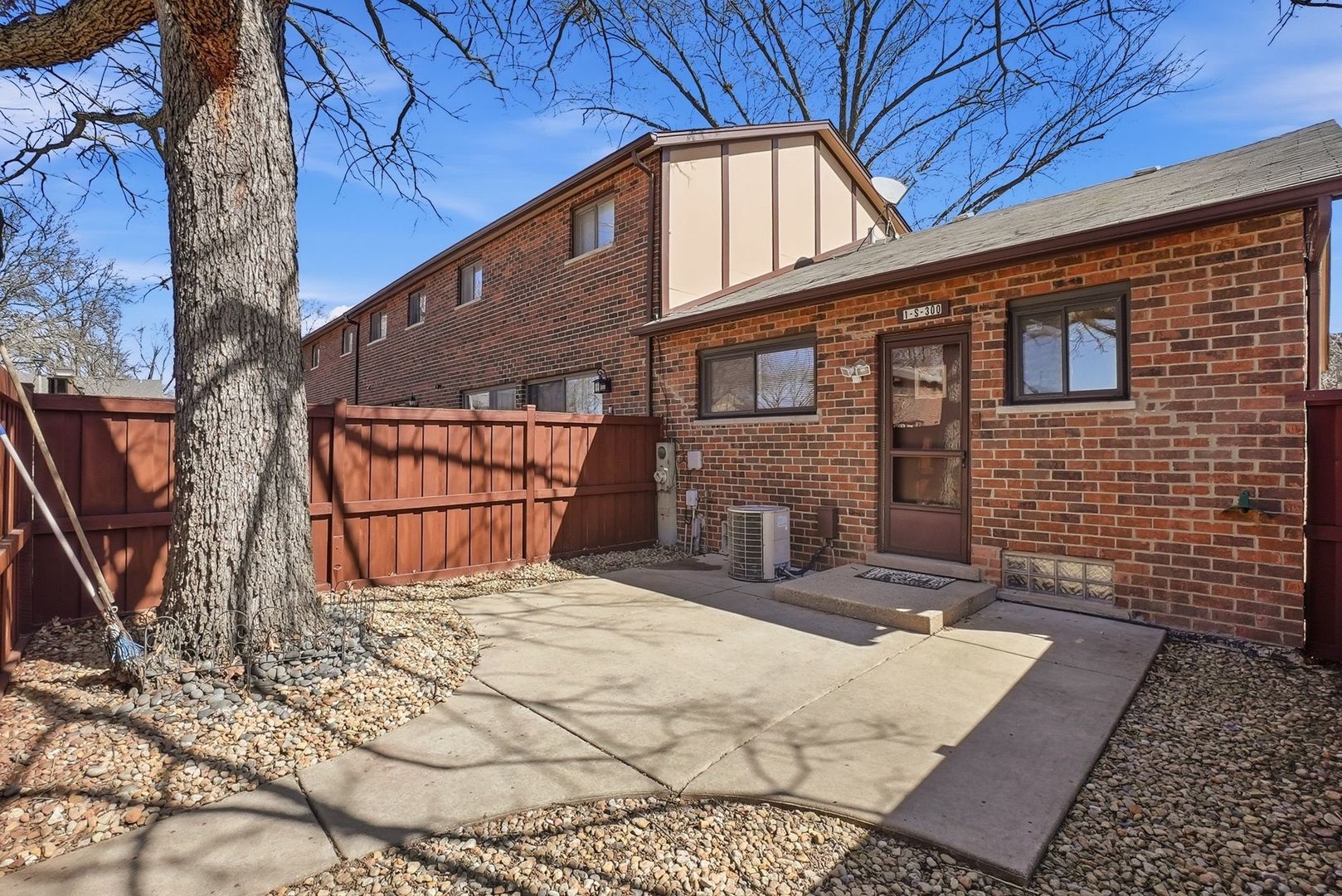 1S300 Stratford Lane, Villa Park, IL 60181