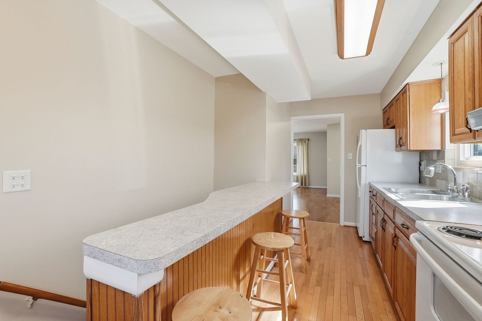 1S300 Stratford Lane, Villa Park, IL 60181