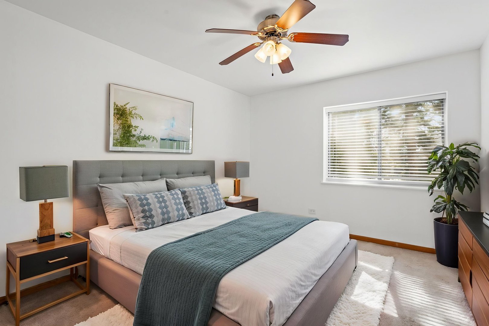 640 Murray Lane #111, Des Plaines, IL 60016