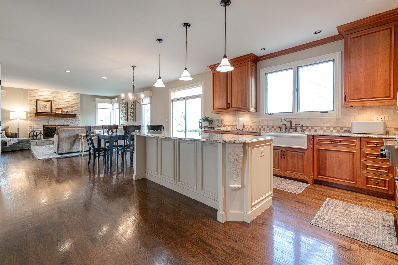 31470 N Reigate Lane, Libertyville, IL 60048