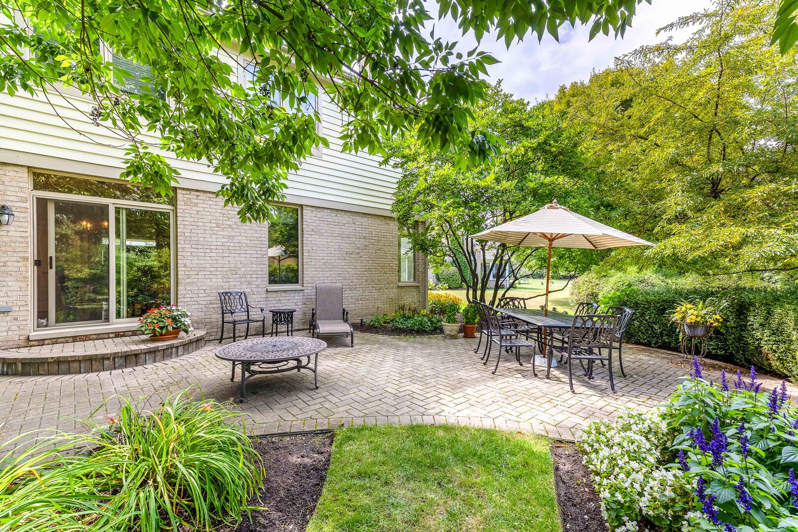 31470 N Reigate Lane, Libertyville, IL 60048