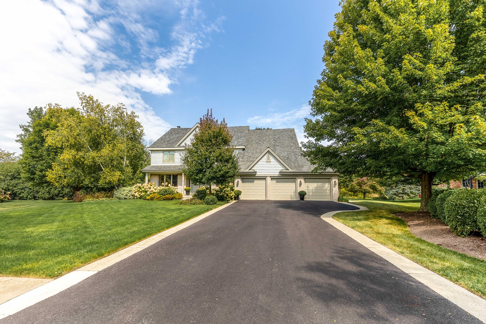 31470 N Reigate Lane, Libertyville, IL 60048