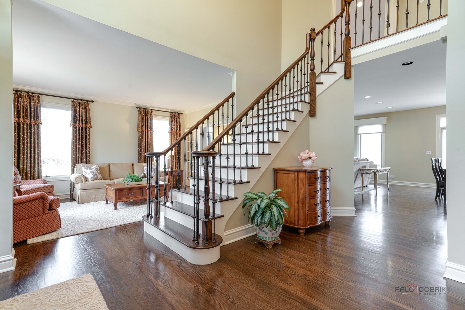 31470 N Reigate Lane, Libertyville, IL 60048