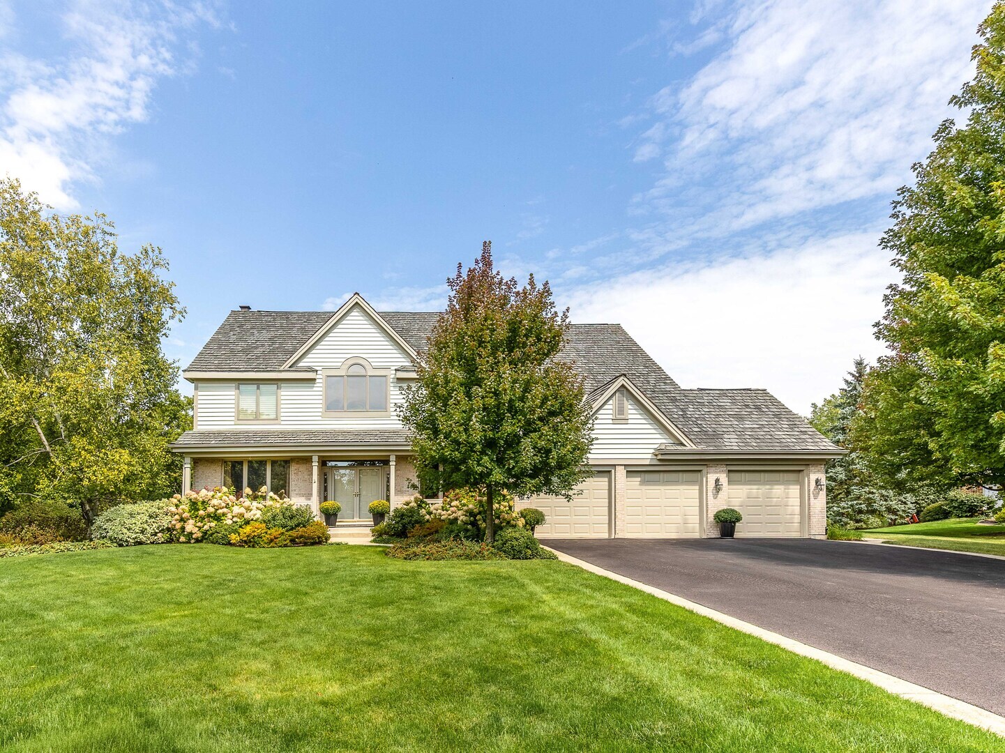 31470 N Reigate Lane, Libertyville, IL 60048