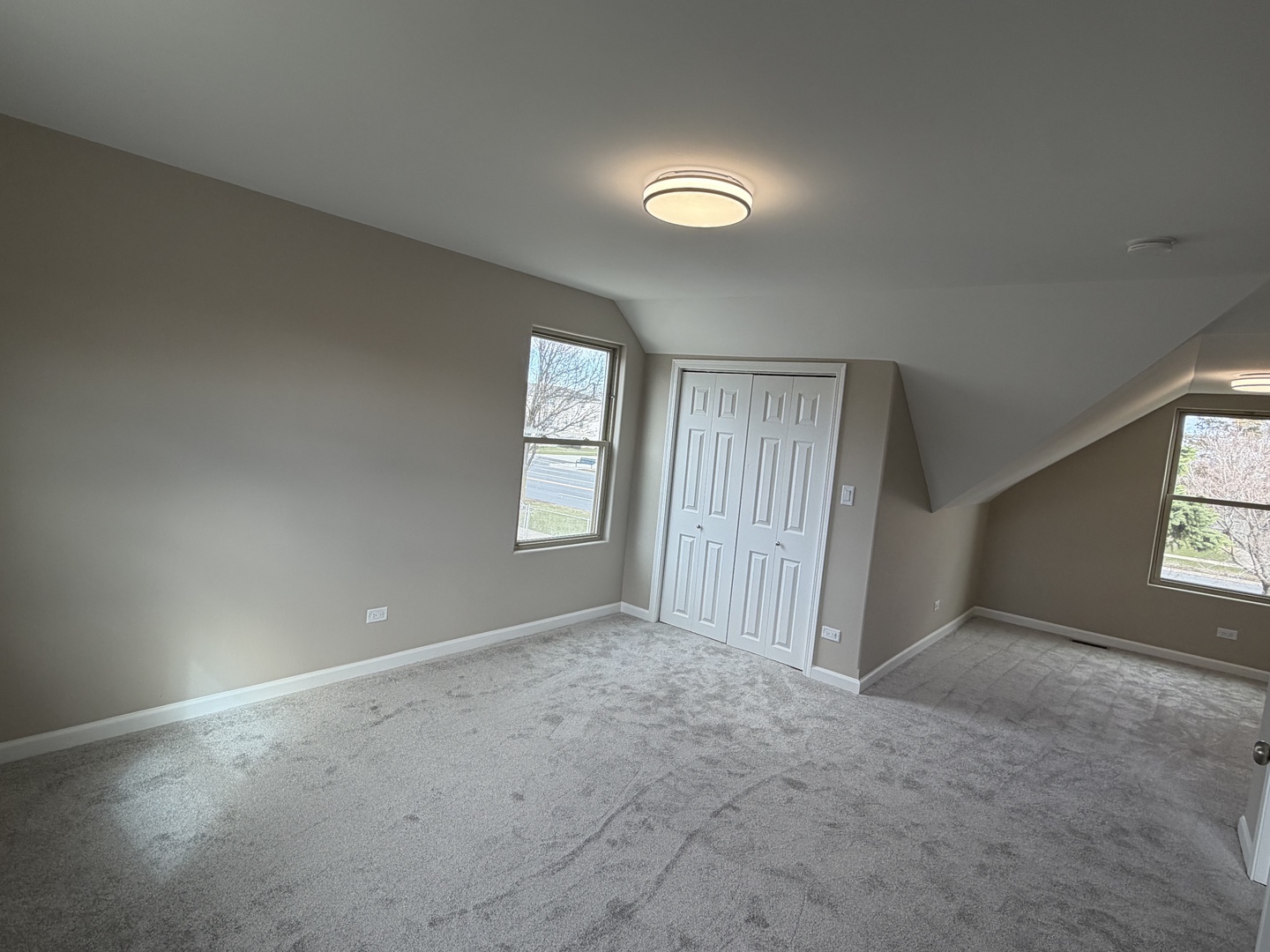 5743 W 79th Street, Burbank, IL 60459