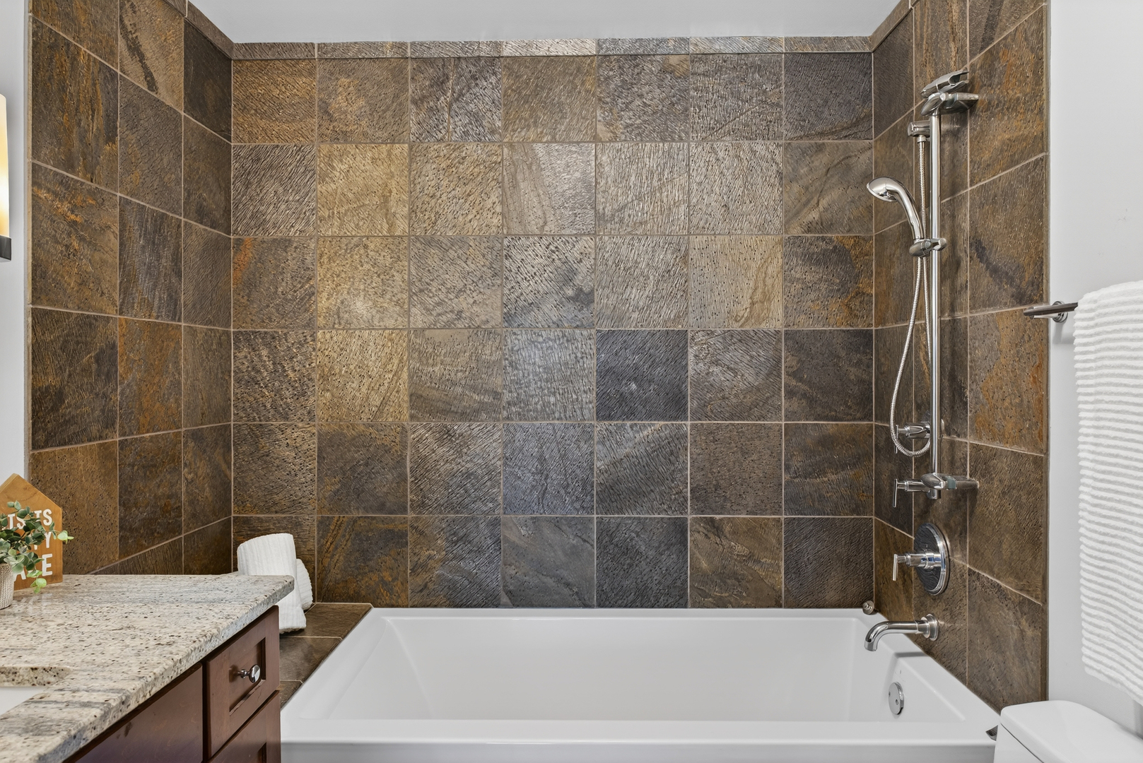 110 S Evergreen Avenue #5CN, Arlington Heights, IL 60005