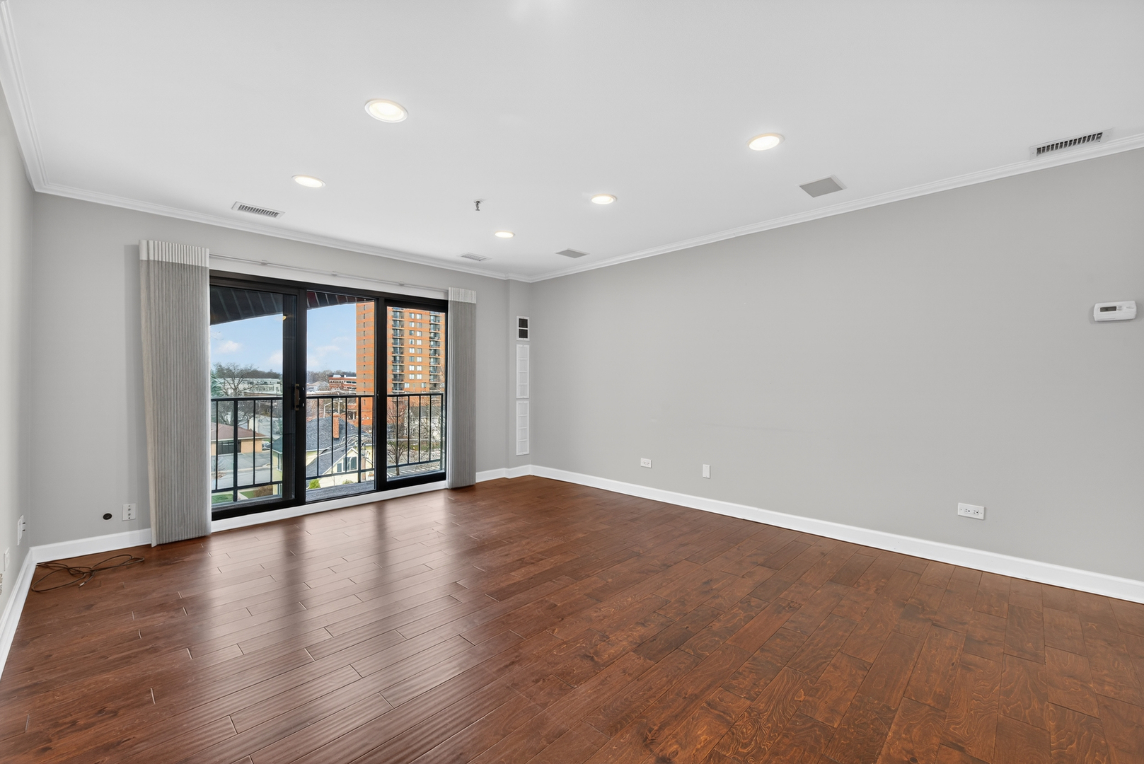 110 S Evergreen Avenue #5CN, Arlington Heights, IL 60005